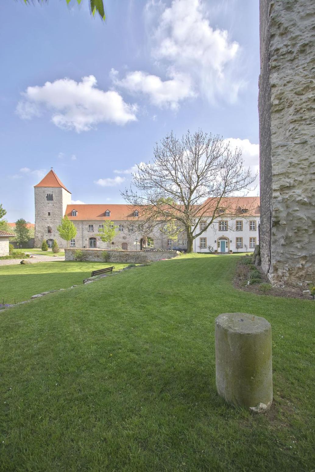 Hotel Burg Wanzleben Eksteriør bilde