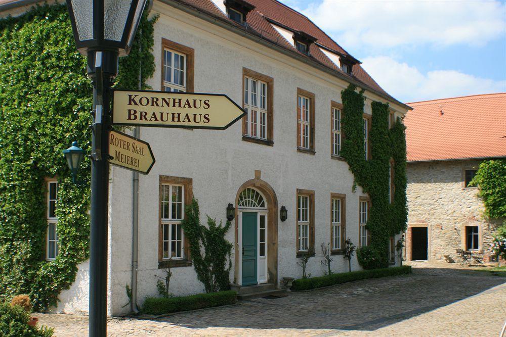 Hotel Burg Wanzleben Eksteriør bilde